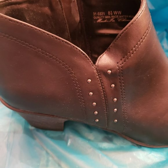 Easy Street Women's Size 8.5 W Voyage Open Toe Bootie Mini Studs Ankle B… - Picture 3 of 6